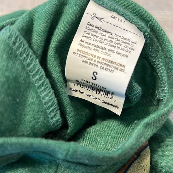 NWOT MORE TO EXPLORE DOG T-SHIRT - Picture 4 of 4